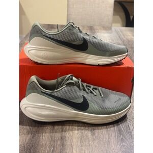 Nike Revolution 8 Mens 13 Running Shoes Light Army Green Jade HJ9198-300 New